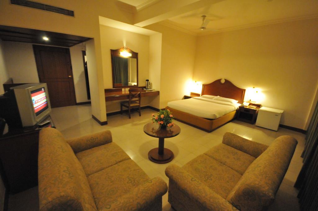 President Hotel Mysore Room photo